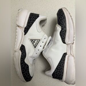 Guess‎ Men's White Black Logo Santoro Athletic *No Strings* Shoes Sneakers 10.5